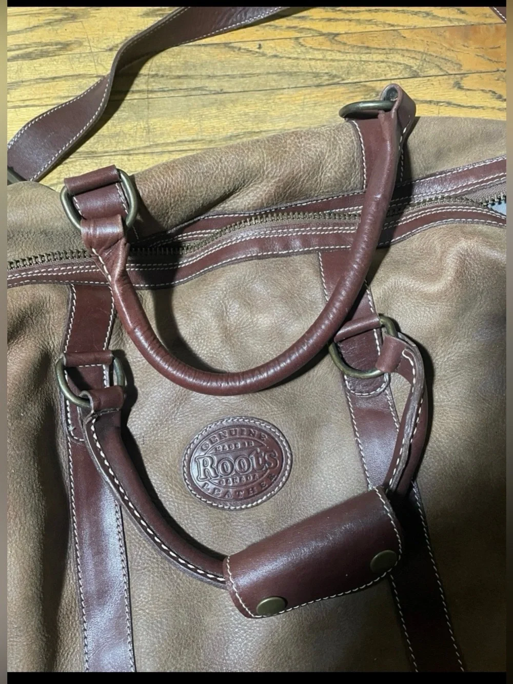 Roots Blackberry Two-Tone Brown Leather Vintage Duffel Bag Vacation Travel